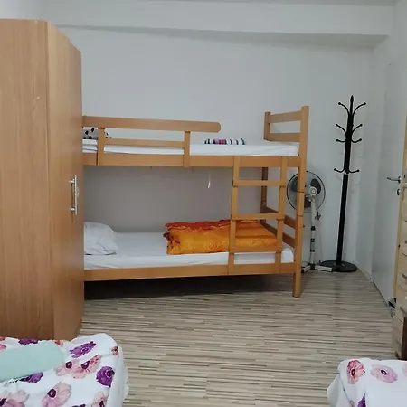 Vendégház Lea